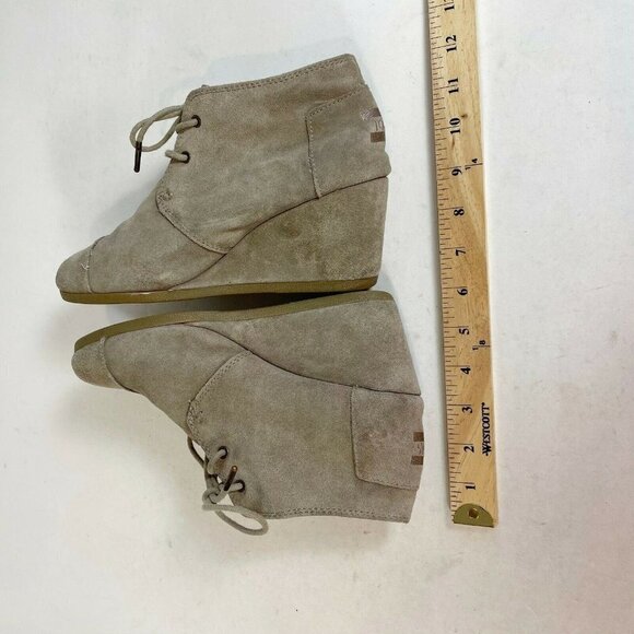 TOMS Womens Lace Up Desert Wedge Bootie Heels Taupe Sz 8 Suede Leather 300615 - Picture 5 of 8